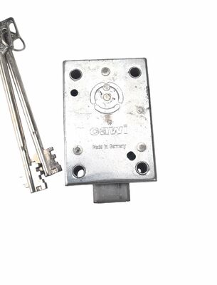 Der Großmeister Cawi hat 8 und 10 Zähne.